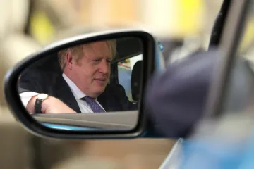 Velká Británie zakáže prodej aut na naftu a benzin už od roku 2035 