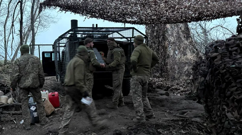 Ukrajinští vojáci v blízkosti frontové linie u Pokrovsku