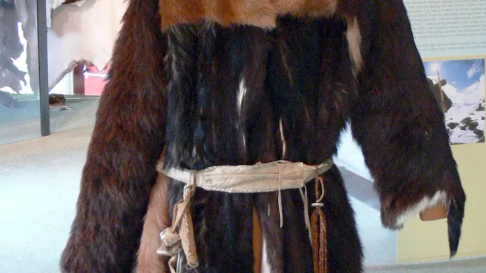 Rekonstrukce Ötziho oblečení