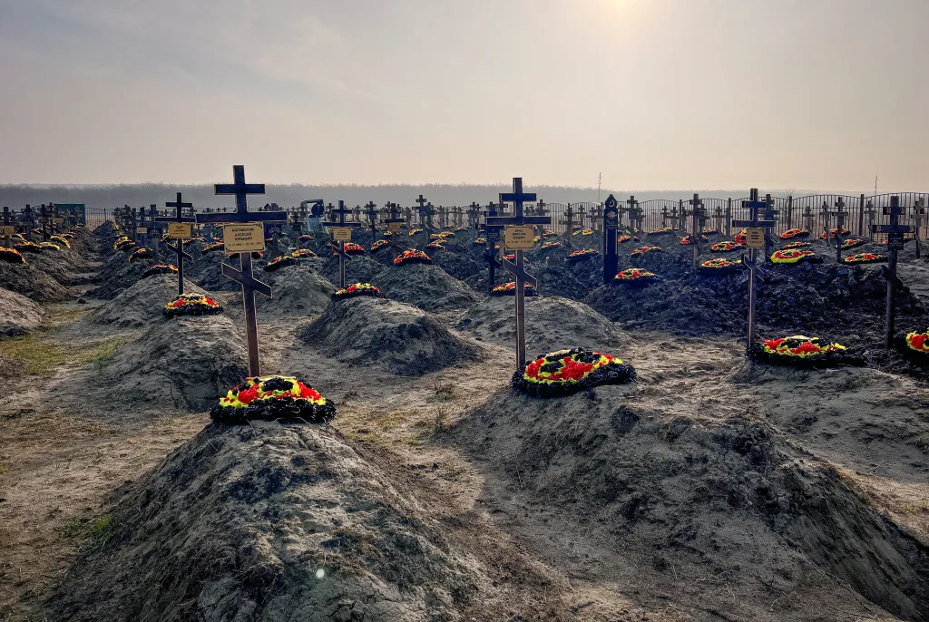 22. ledna 2023, Bakinskaja, Krasnodarská oblast v Rusku, čerstvé hroby ruských vojáků