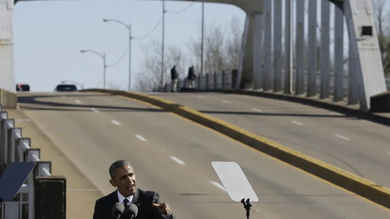 Barack Obama při projevu v Selmě