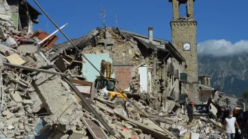 Otřesy zničily historické město Amatrice