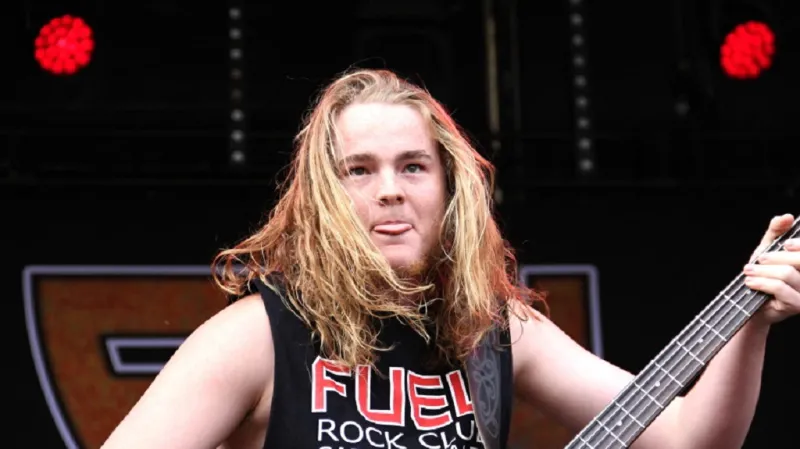 Alien Weaponry