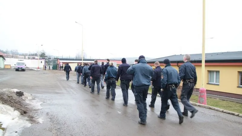 Razie v příbramské věznici