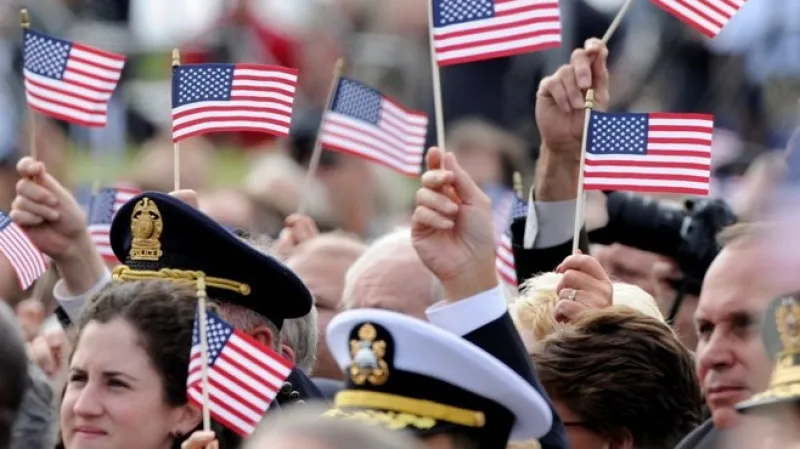 Dnes se v Pentagonu konal pietní akt, na kterém Američané vzpomněli na  oběti útoků z 11. září.