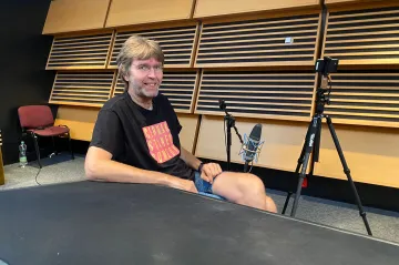 Dobrý podcast je jako sedět s dvěma lidmi v hospodě a jen poslouchat, říká Miloš Čermák