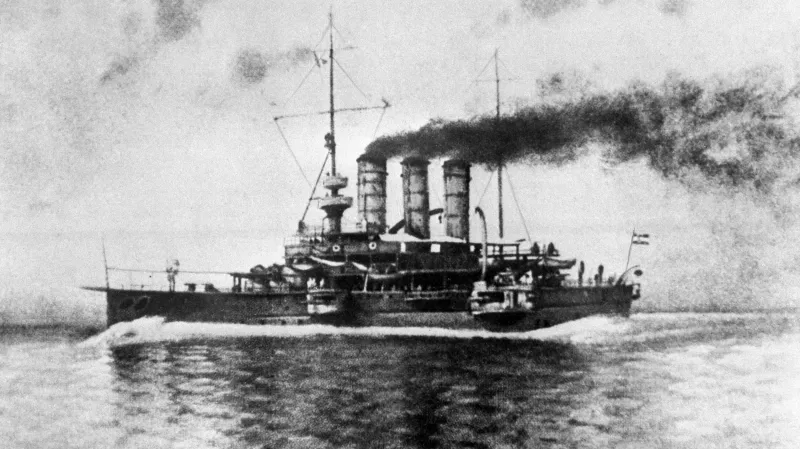 Křižník sv. Jiří, který první vztyčil rudou vlajku a zahájil v roce 1918 vzpouru