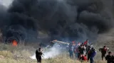 Střety Palestinců s izraelskými silami u hranic s Gazou