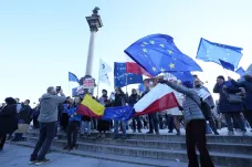 „Miluji tě, Evropo.“ Lidé v Polsku demonstrovali na podporu členství v Unii