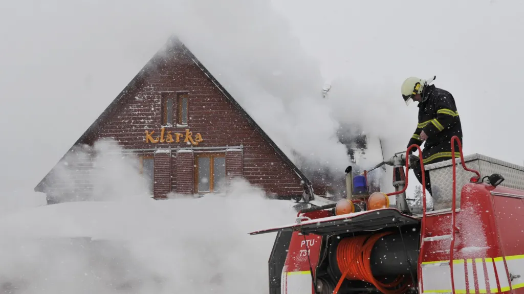 Požár apartmánového domu Klárka