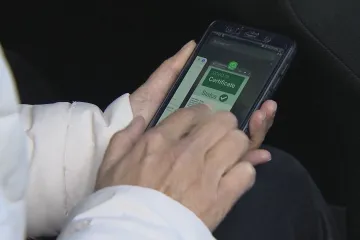 Na covid pasech se shodli v EU, čeští poslanci je zatím zrychleně neprojednali