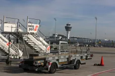 Velká stávka paralyzuje německá letiště, ovlivní statisíce cestujících