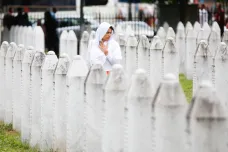 Nizozemská ministryně obrany se omluvila za selhání při genocidě ve Srebrenici