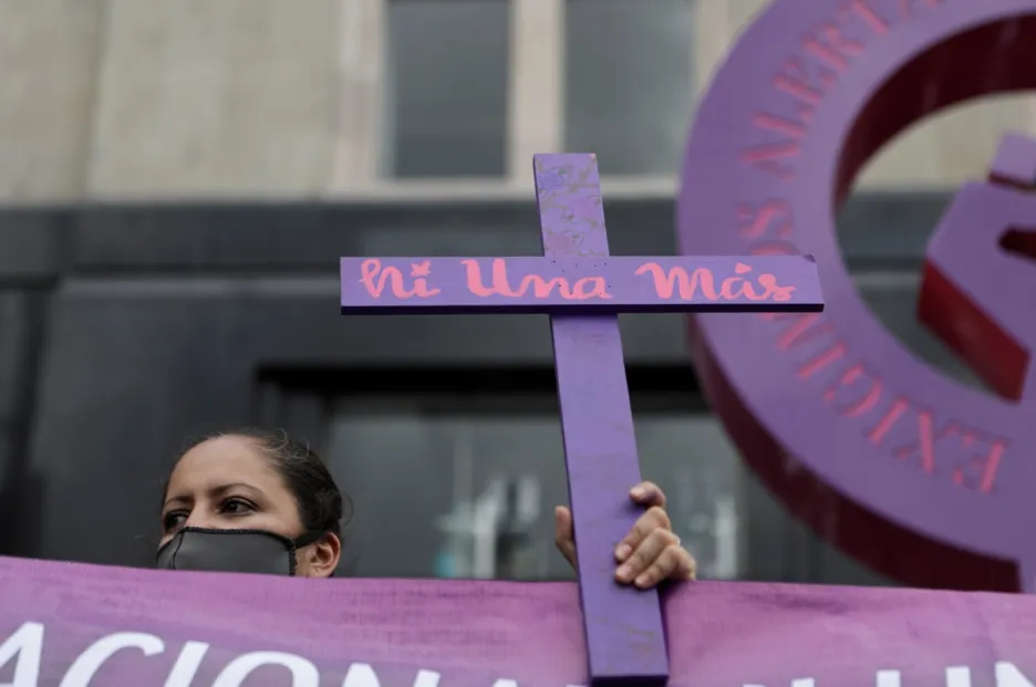 V Mexiku výrazně stoupl počet násilných činů na ženách a dětech