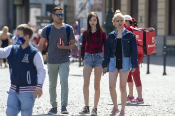 Ve čtvrtek testy prokázaly 227 případů covidu, méně než před týdnem