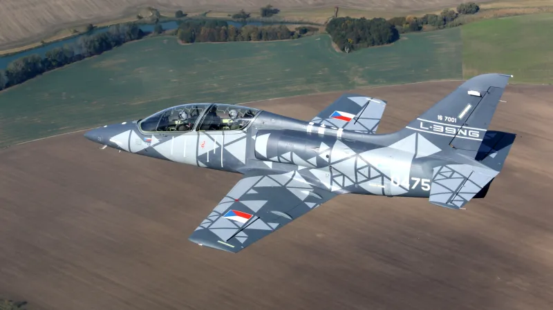 Proudový cvičný letoun L-39NG