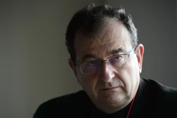 Úcta ke stáří je trvalejší, pokud si ji generace přirozeně zaslouží, říká Cyril Höschl