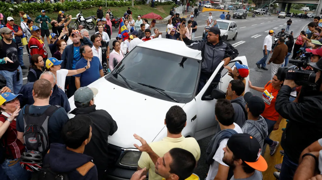 Zablokované silnice v Caracasu