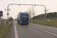 Česko neumí pokutovat přetížené kamiony ze zahraničí. Kupka viní předchůdce a slibuje nápravu