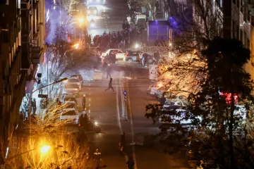 The Times píší, že protesty v Íránu si vyžádaly přes šestnáct tisíc mrtvých