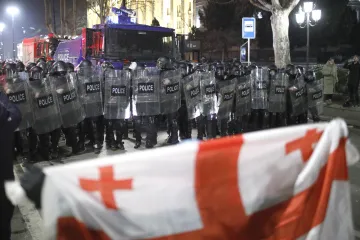 Gruzínská vládní strana stáhla zákon o zahraničních agentech, zatčení budou propuštěni