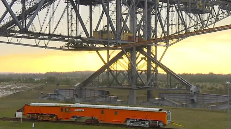 Těžební stroj F60