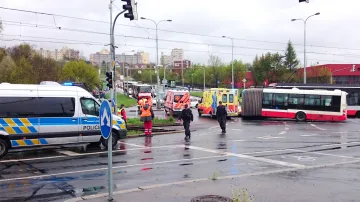 Nehoda tramvaje s autobusem