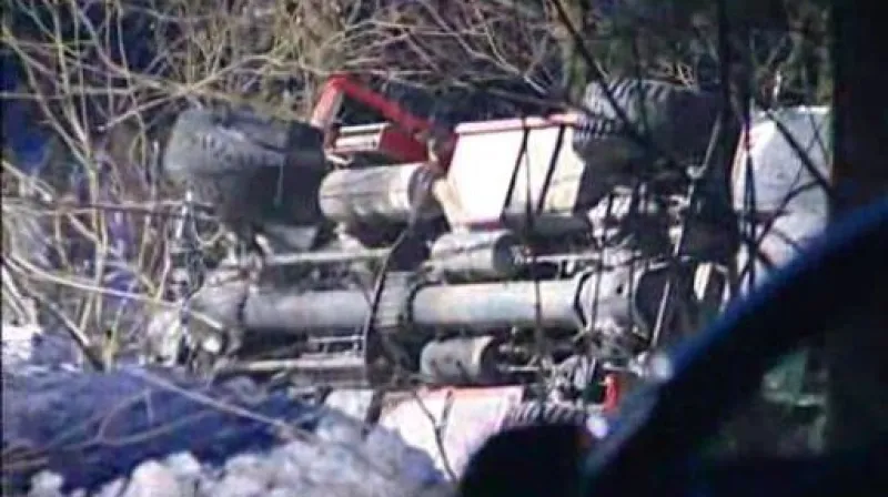 Hasičský vůz havaroval cestou k zásahu