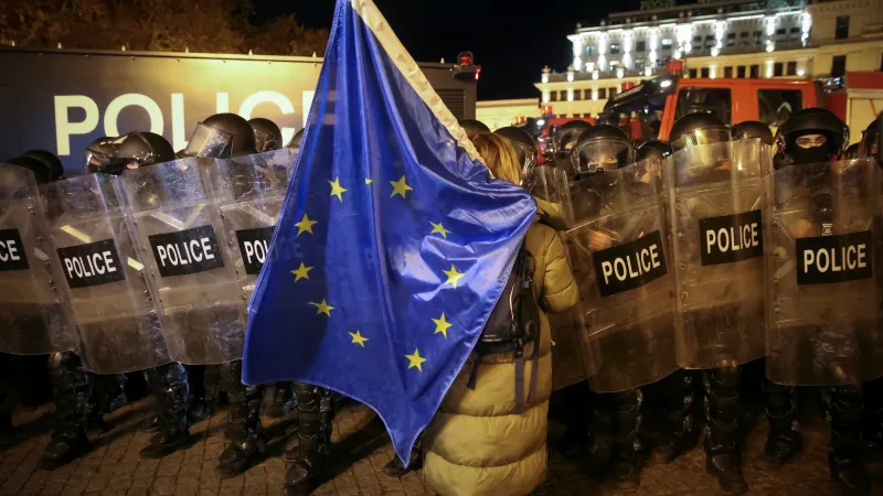 Gruzínská policie brutálně zasáhla proti proevropským demonstrantům