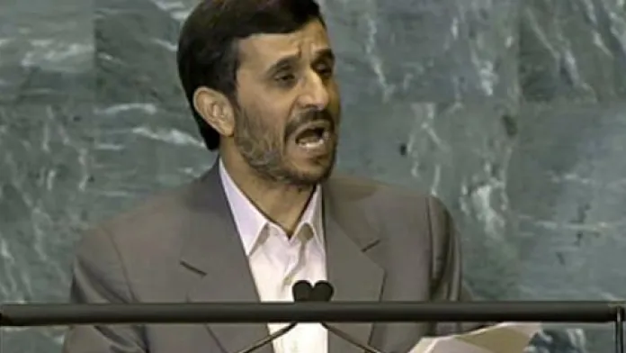 Íránský prezident Mahmúd Ahmadínežád před Valným shromážděním OSN