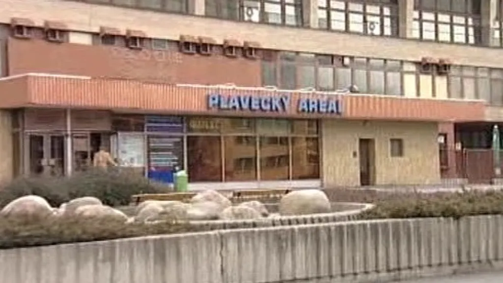 Plavecký areál