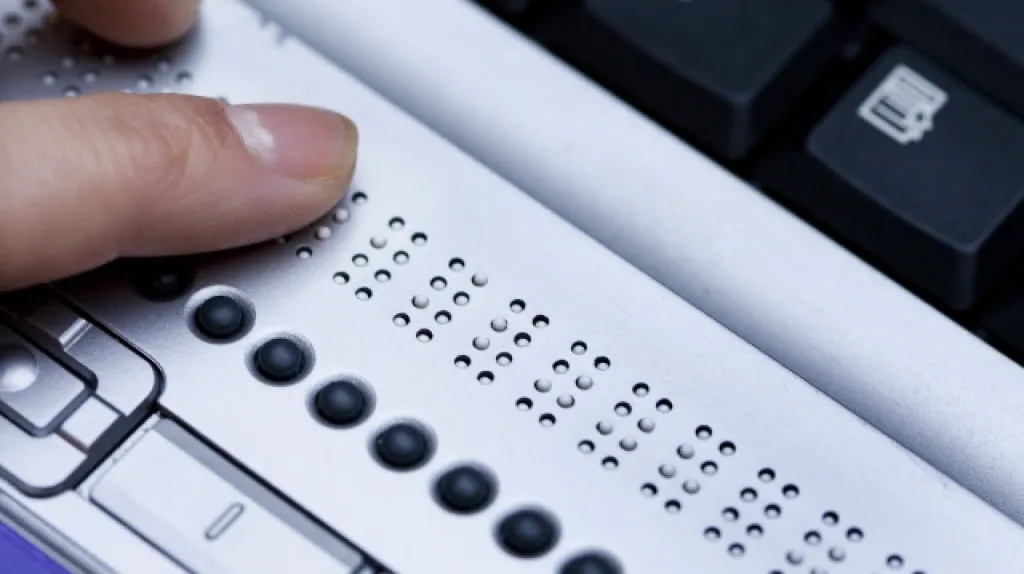 Braillovo písmo na klávesnici