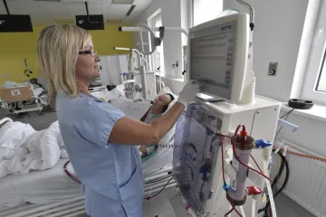 Petice zaměstnanců nepomohla. Ředitelka Kroměřížské nemocnice skončila