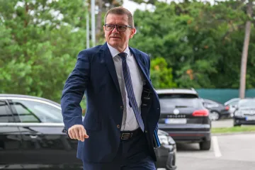 Fico navrhl odvolání vicepremiéra Kmece