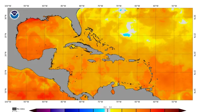 Odchylka teploty mořské vody od dlouhodobého průměru ukazuje v celém Karibském moři i Mexickém zálivu výrazně nadprůměrnou teplotu