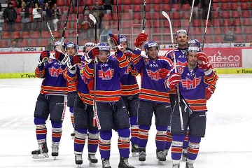 Benátky šplhají tabulkou, porazily v nájezdech Budějovice