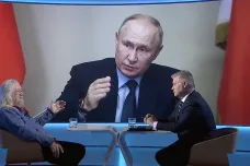 „Putin je v kaši,“ zpívá ve své písni Hutka. Rusko je podle něj stále stejné