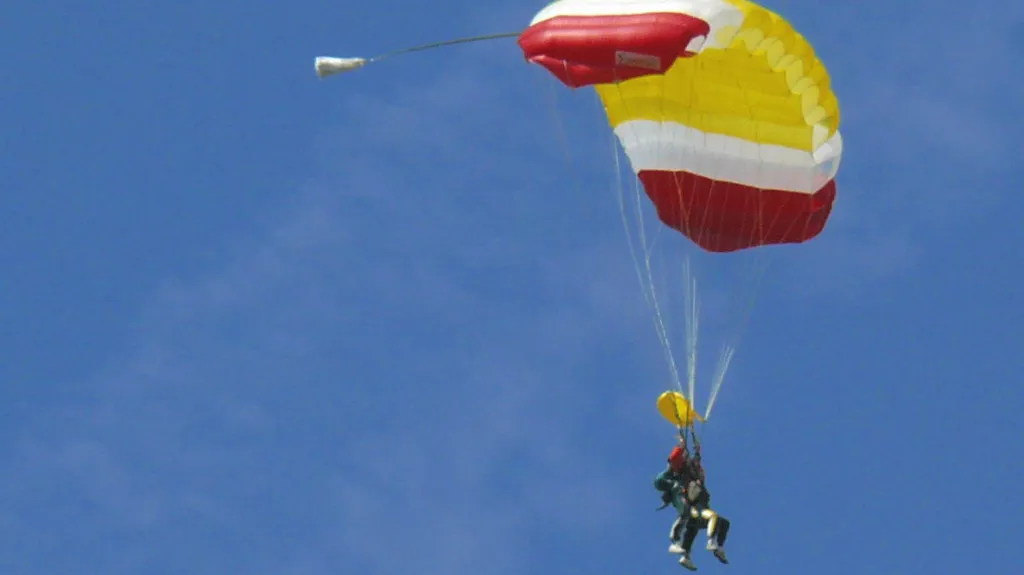 Parašutisti