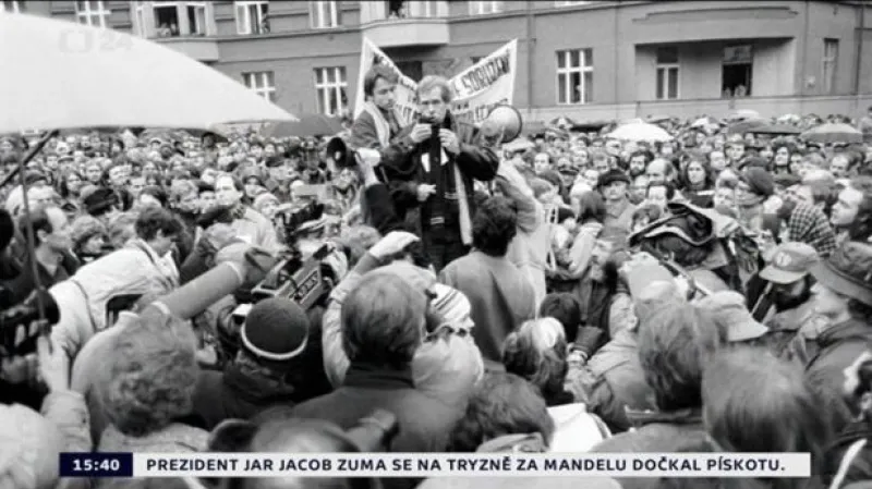 Demonstrace na Škroupově náměstí