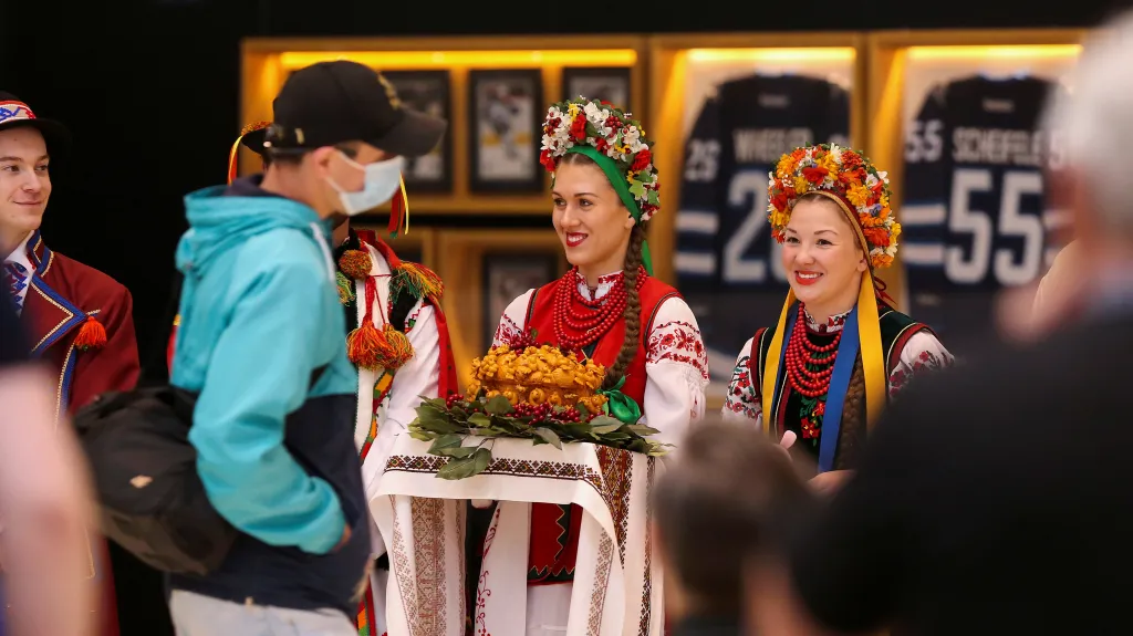 Ukrajinská diaspora v Kanadě vítá v květnu 2022 uprchlíky před ruskou agresí
