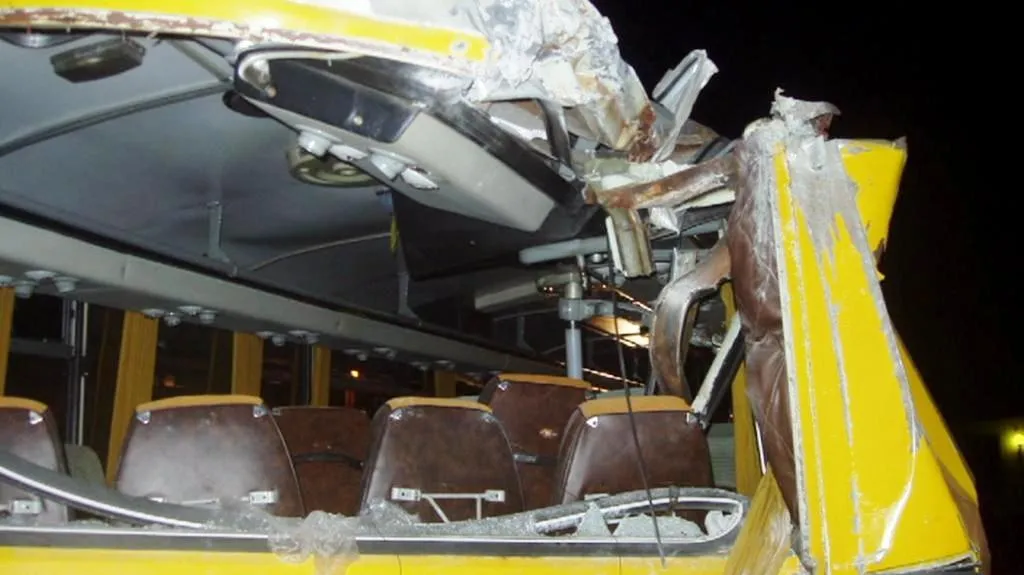 Nehoda autobusu v Račicích