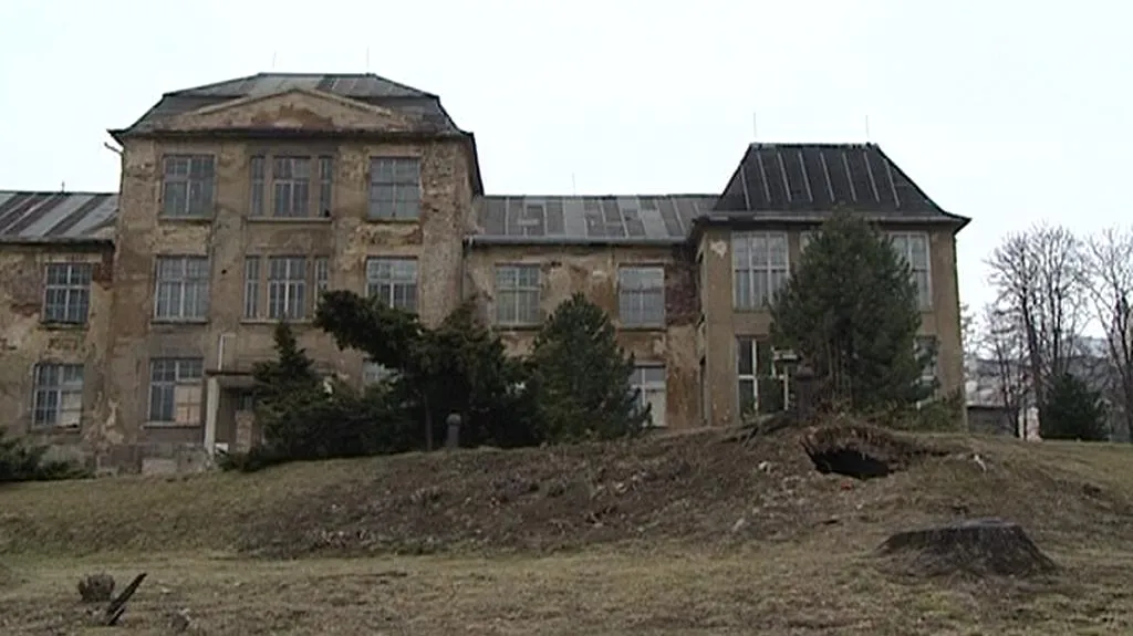 Část univerzitního kampusu před rekonstrukcí