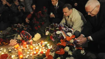 Václav Klaus a Petr Nečas při vzpomínkové akci 17. listopadu