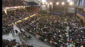 Bobby McFerrin v zaplněné hale Vodova v Brně