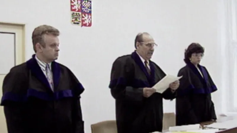 Jiří Bernát při soudním líčení s L. Zifčákem - 1994