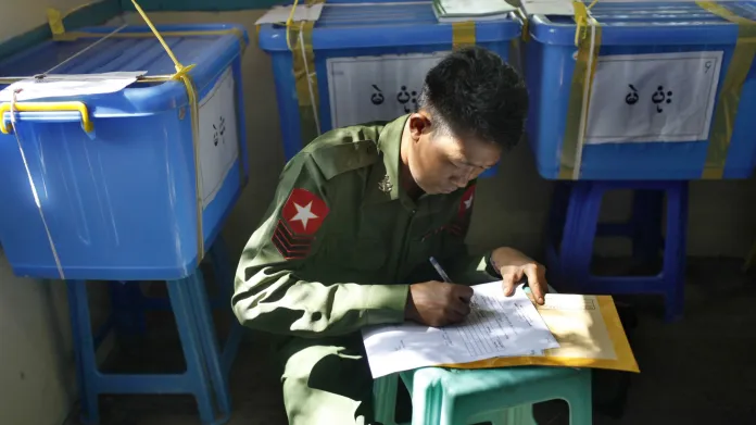 Parlamentní volby v Barmě