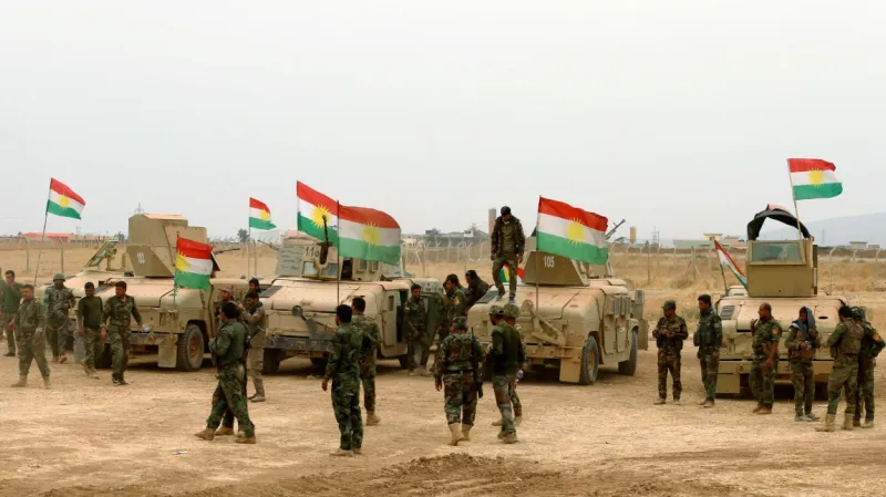 Kurdští pešmergové blízko města Bašika