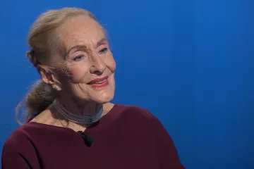 Neohlížím se, co bylo, neexistuje, říká pěvkyně Červená o svých rolích i životě