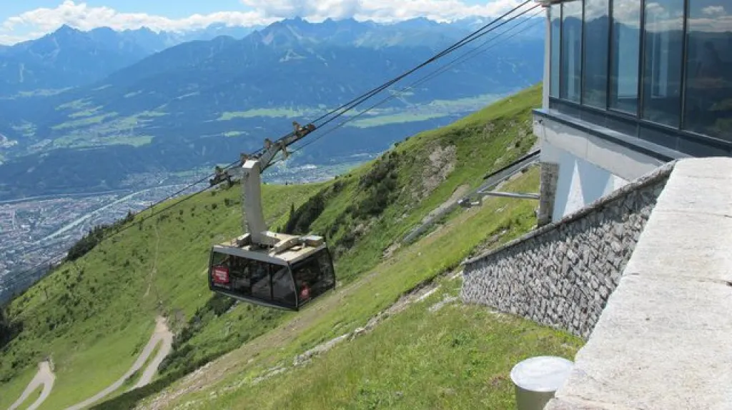 Kabinová lanová dráha